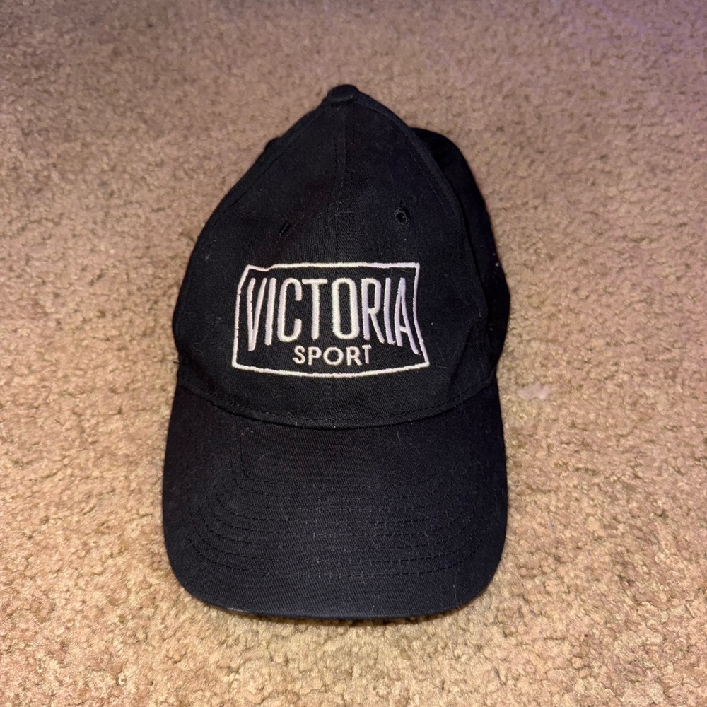 Black and White Snapback Hats with Structured Crown